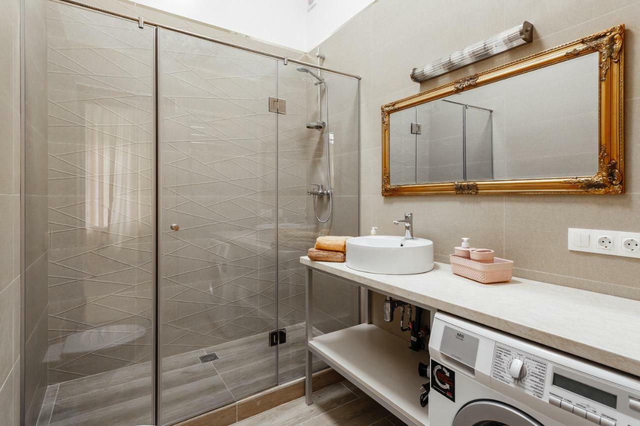 Central Barkar Apartments Odessza Kültér fotó