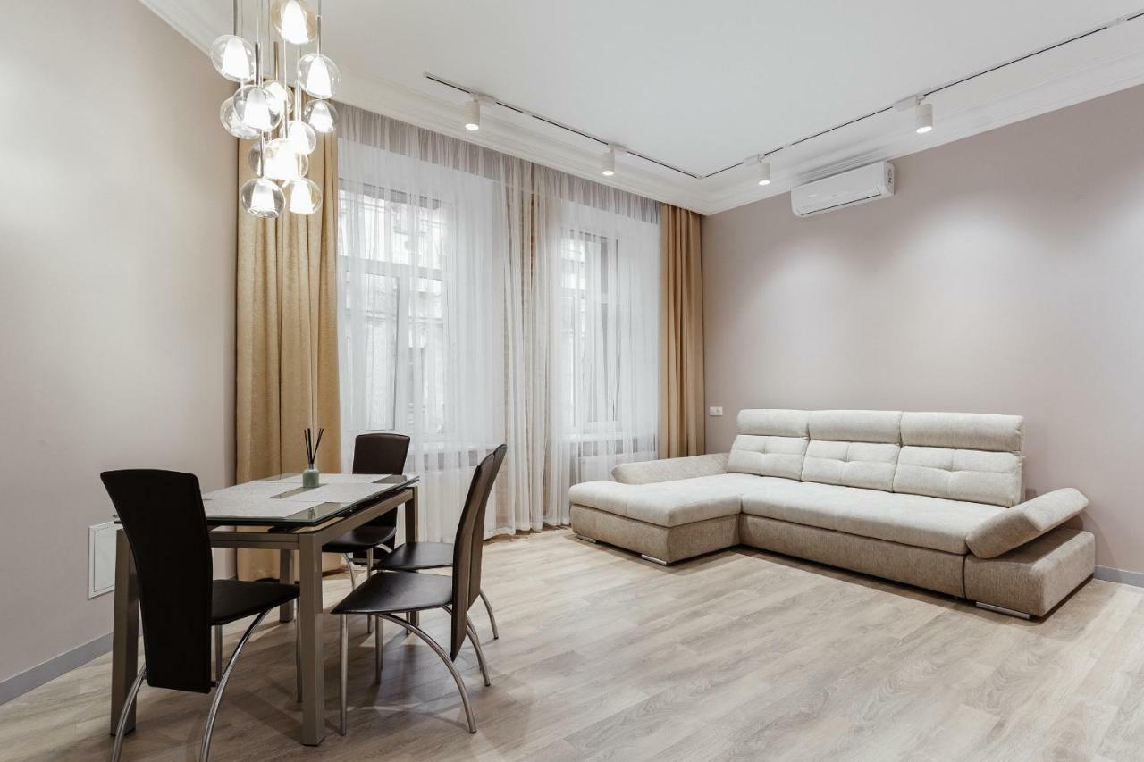 Central Barkar Apartments Odessza Kültér fotó